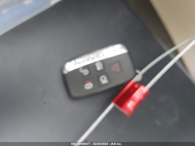 2011 JAGUAR XJ SAJWA2GB1BLV04781 Photo 10