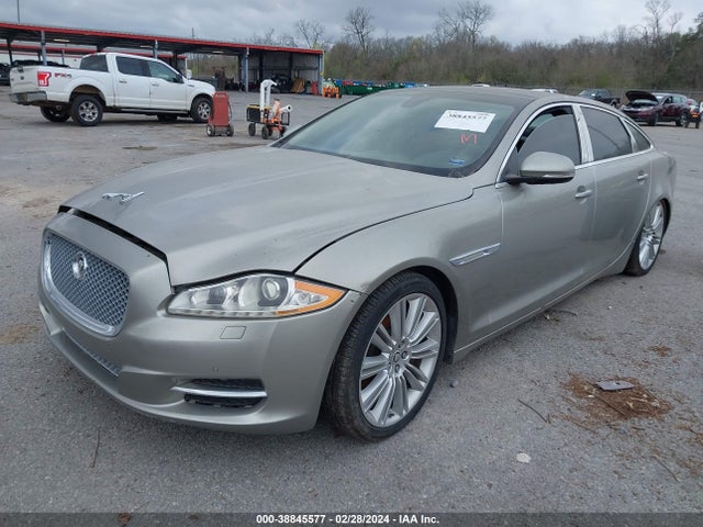 2011 JAGUAR XJ SAJWA2GB1BLV04781 Photo 1