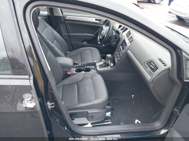 3VW217AU1FM015528 Volkswagen Golf Tsi S 4-door