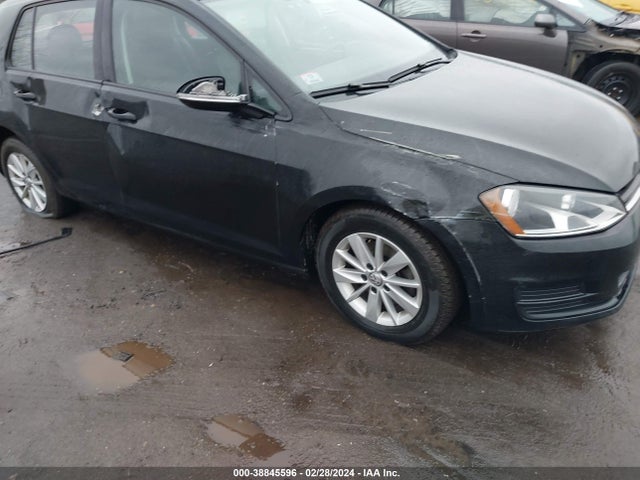 3VW217AU1FM015528 Volkswagen Golf Tsi S 4-door