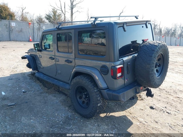 1C4HJXEN7JW249925 Jeep Wrangler Unlimited Sahara 4x4