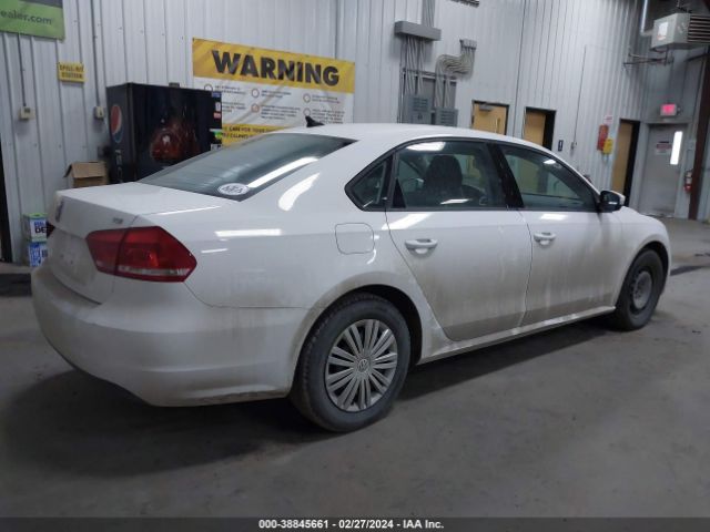 1VWAS7A36FC082689 Volkswagen Passat 1.8t S