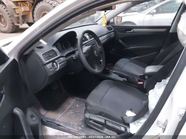 1VWAS7A36FC082689 Volkswagen Passat 1.8t S
