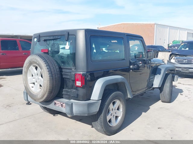 1C4GJWAG3GL204617 Jeep Wrangler Sport