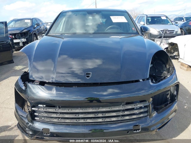 WP1BA2AY5PDA26746 Porsche Cayenne Coupe Platinum Edition