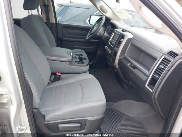 RAM 1500 Express  4x2 6'4 Box 2017 1C6RR6FT4HS662785 Image 5