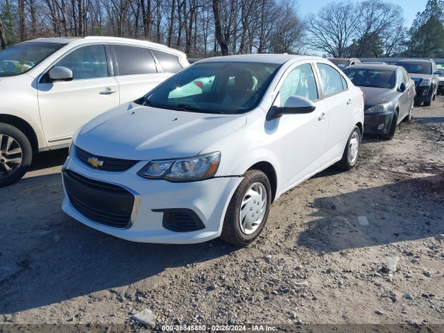 Chevrolet Sonic Ls Auto 2017 1G1JB5SH8H4103923 Image 2