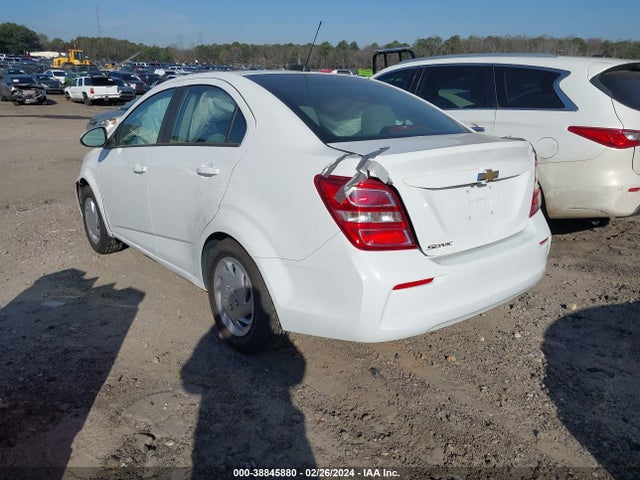 Chevrolet Sonic Ls Auto 2017 1G1JB5SH8H4103923 Image 3