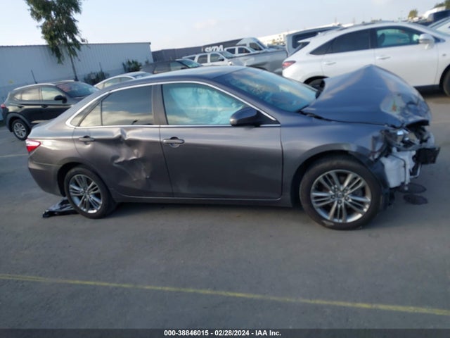 2015 TOYOTA CAMRY SE VIN: 4T1BF1FK7FU917469