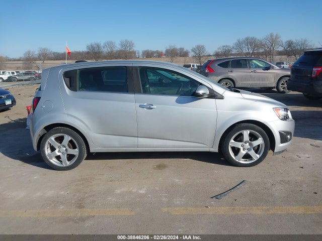 Chevrolet Sonic Ltz Auto 2015 1G1JE6SB2F4123400 Image 13