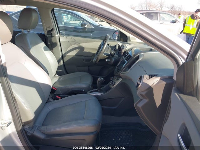 Chevrolet Sonic Ltz Auto 2015 1G1JE6SB2F4123400 Image 5