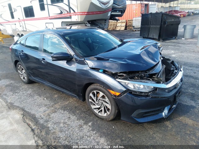 Honda CIVIC EX 2017 2HGFC2F76HH543900 головне зображення