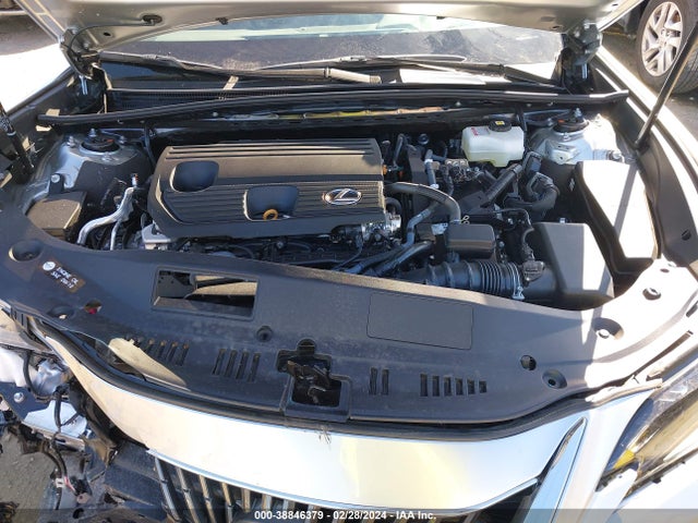 58AEA1C14RU042498 Lexus Es 300h Luxury