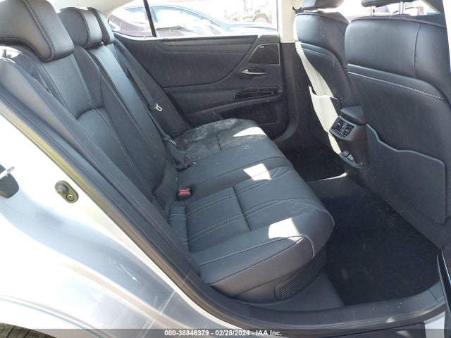 58AEA1C14RU042498 Lexus Es 300h Luxury