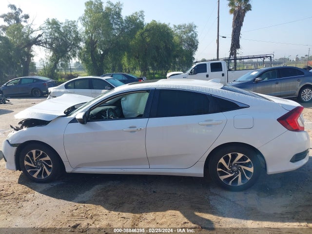 Honda CIVIC EX 2018 19XFC2F76JE208555 Image 15