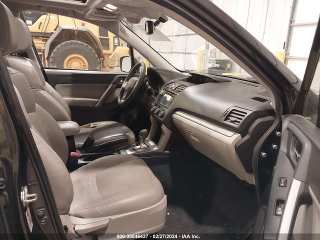 Subaru Forester 2.5i Limited 2015 JF2SJARCXFH824530 Image 5