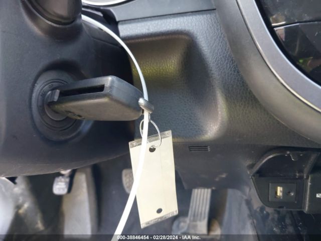 4T1B11HK0KU702635 Toyota CAMRY SE