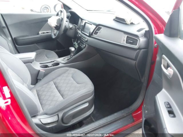 KNDCB3LC5H5101273 KIA NIRO LX