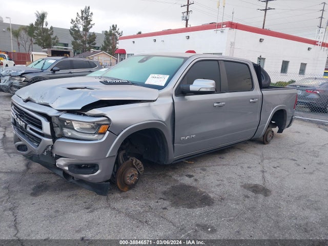 1C6RREJTXKN771663 RAM 1500 Laramie  4x2 5'7 Box
