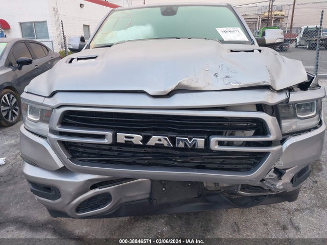 1C6RREJTXKN771663 RAM 1500 Laramie  4x2 5'7 Box