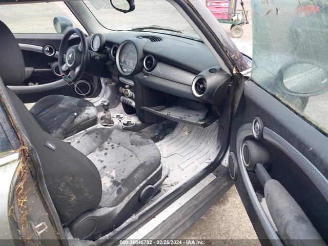 2010 MINI COOPER S WMWMF7C50ATX44565 Photo 4