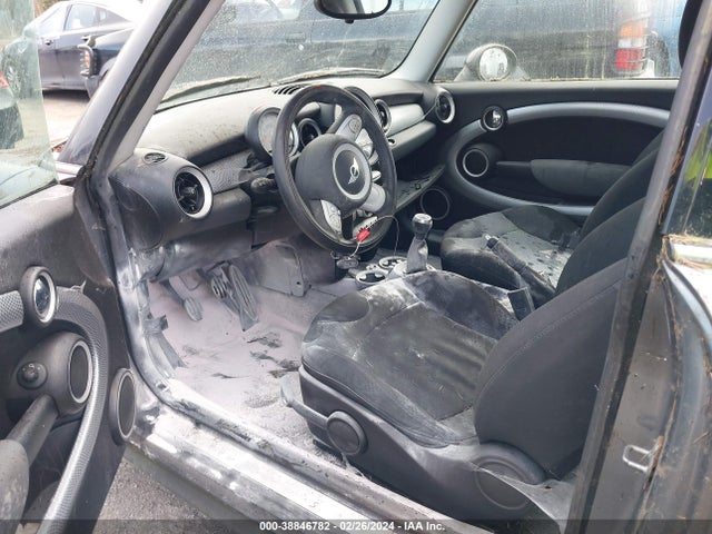 2010 MINI COOPER S WMWMF7C50ATX44565 Photo 5