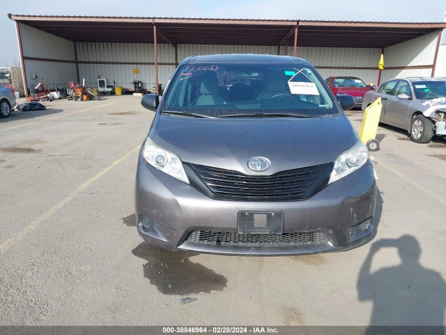 Toyota Sienna L 7 Passenger 2017 5TDZZ3DC5HS873416 Image 12