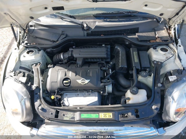 2010 MINI COOPER WMWMF3C5XATU77718 Photo 9