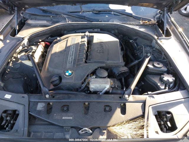 BMW 535i Xdrive 2014 WBA5B3C59ED534460 Image 10