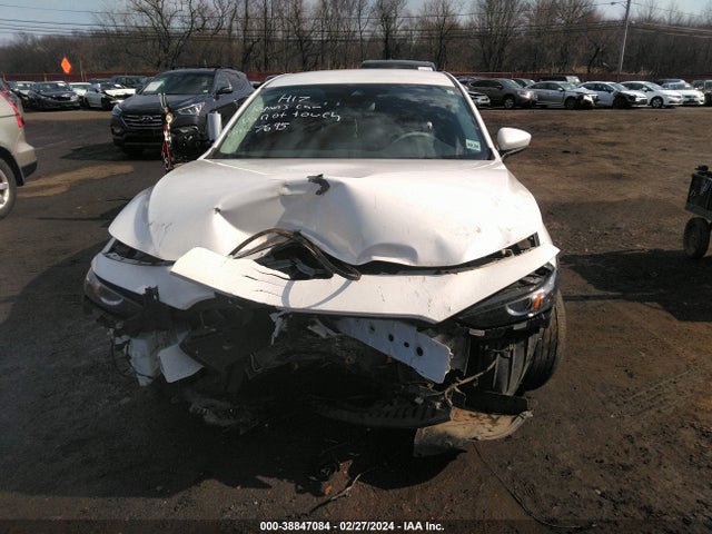 Mazda Mazda3 Preferred Package 2019 3MZBPADL8KM107695 Image 12