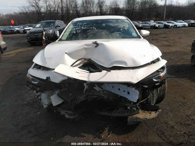Mazda Mazda3 Preferred Package 2019 3MZBPADL8KM107695 Image 6