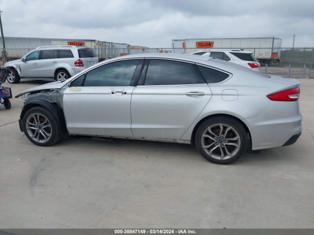 3FA6P0CD1KR170932 Ford FUSION SEL