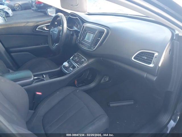 Chrysler 200 LX 2015 1C3CCCFB3FN547505 Image 5