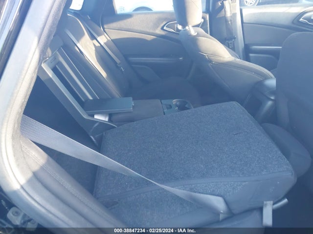 Chrysler 200 LX 2015 1C3CCCFB3FN547505 Image 8