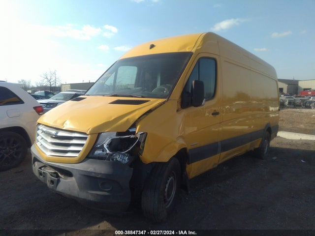Freightliner Sprinter 2500 High  Roof 2014 WDYPE8DB5E5847962 Image 2