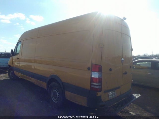 Freightliner Sprinter 2500 High  Roof 2014 WDYPE8DB5E5847962 Image 3
