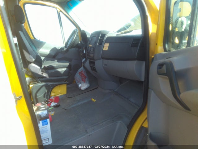 Freightliner Sprinter 2500 High  Roof 2014 WDYPE8DB5E5847962 Image 5