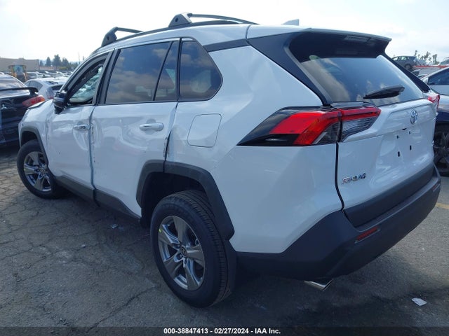 Toyota Rav4 Xle 2024 2T3W1RFV2RC268251 Image 3