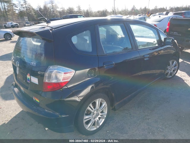 2010 HONDA FIT SPORT VIN: JHMGE8G49AC013030