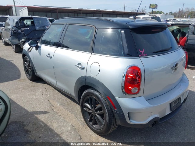 2011 MINI COOPER S COUNTRYMAN WMWZC3C56BWL79655 Photo 2