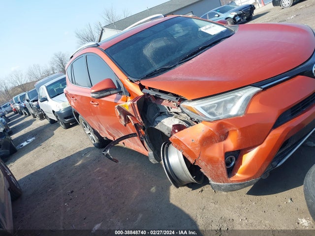 Toyota Rav4 Xle 2016 JTMRFREV9GD186400 главное изображение