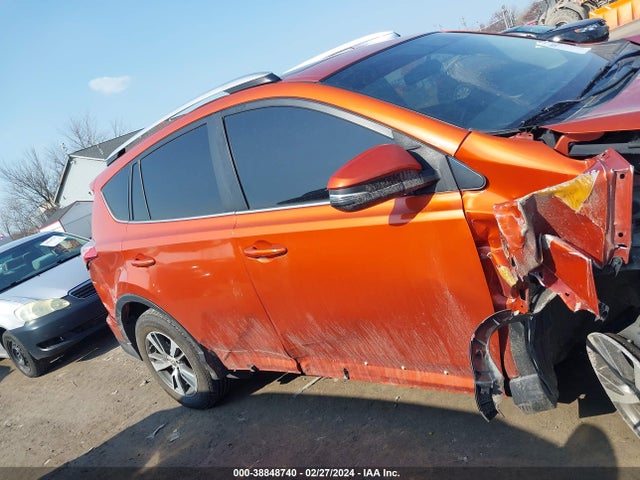 Toyota Rav4 Xle 2016 JTMRFREV9GD186400 Image 13