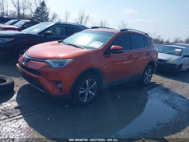 Toyota Rav4 Xle 2016 JTMRFREV9GD186400 Image 2