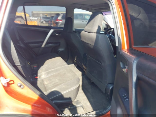 Toyota Rav4 Xle 2016 JTMRFREV9GD186400 Image 8