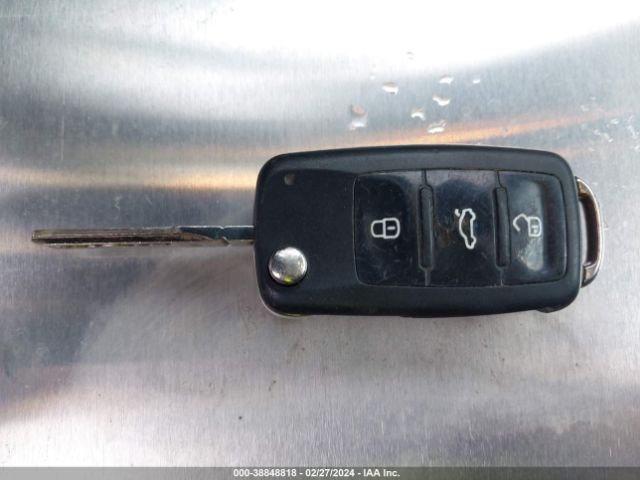 3VW5X7AT6EM805344 Volkswagen Beetle 2.5l