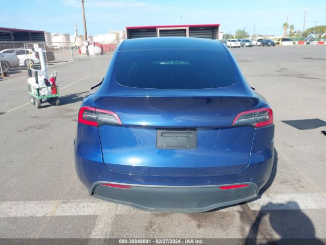 5YJYGDED9MF103927 Tesla Model Y Standard Range Rear-wheel Drive