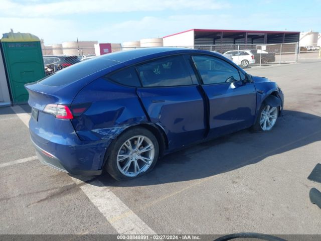 5YJYGDED9MF103927 Tesla Model Y Standard Range Rear-wheel Drive