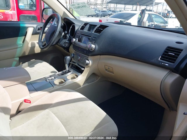 2012 TOYOTA HIGHLANDER BASE V6 VIN: 5TDBK3EH7CS166021