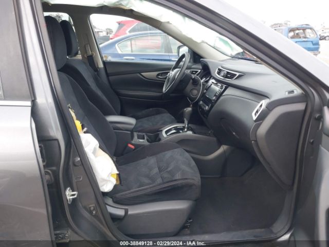 5N1AT2MV7FC785911 Nissan ROGUE SV