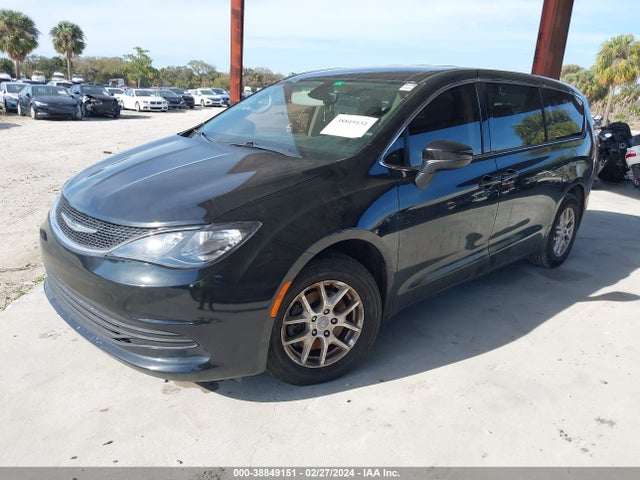 Chrysler Pacifica Touring 2017 2C4RC1DGXHR695407 Image 2
